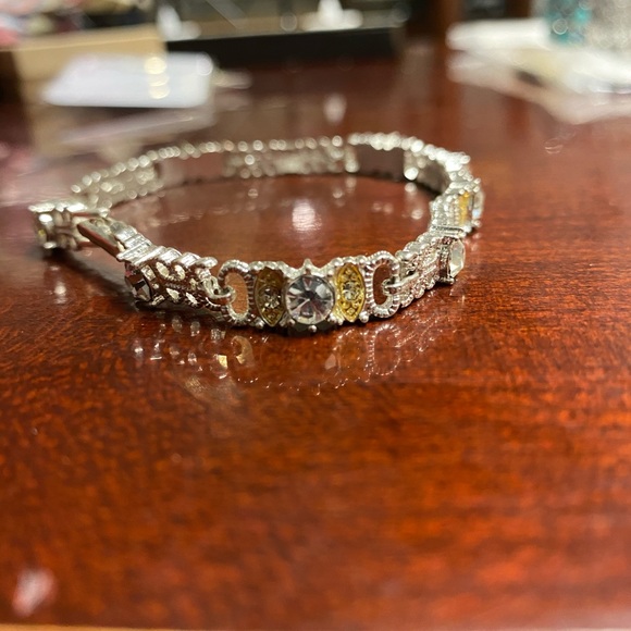 Silver Avon bracelet - Picture 2 of 4